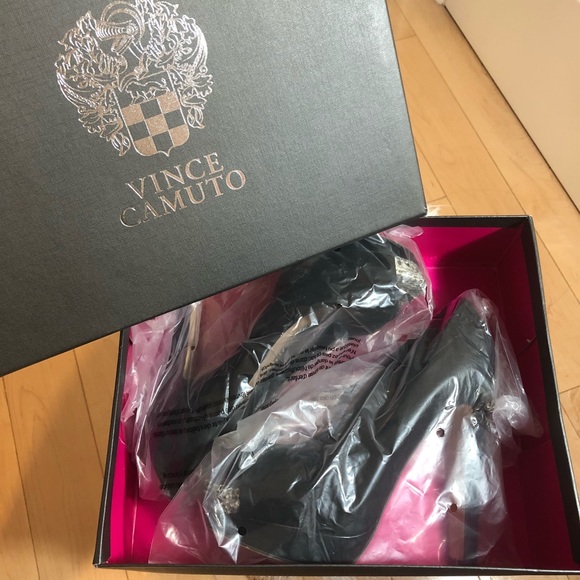 Vince Camuto Open Toe Heels - Picture 3 of 3